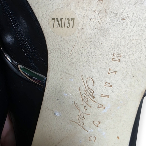 Lord & Taylor 424 Fifth Candis Fringe Heels, Black, Size 7M - Picture 9 of 14